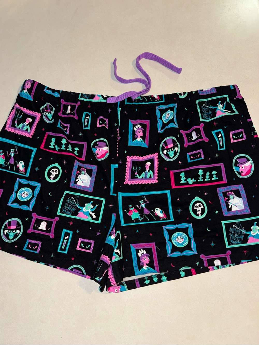 Disney Parks Haunted Mansion Shorts Size 2X